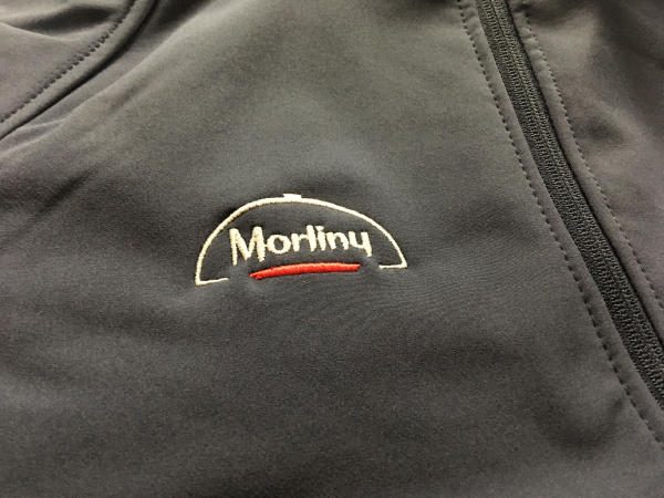 Szara kurtka softshell z haftowanym logo Mortimy